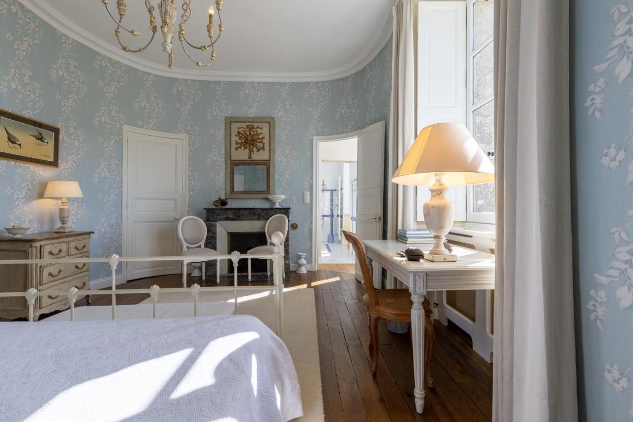 Chateau De La Marronniere Bed & Breakfast Aizenay ภายนอก รูปภาพ