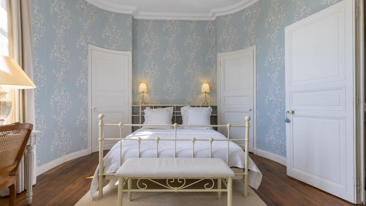 Chateau De La Marronniere Bed & Breakfast Aizenay ภายนอก รูปภาพ