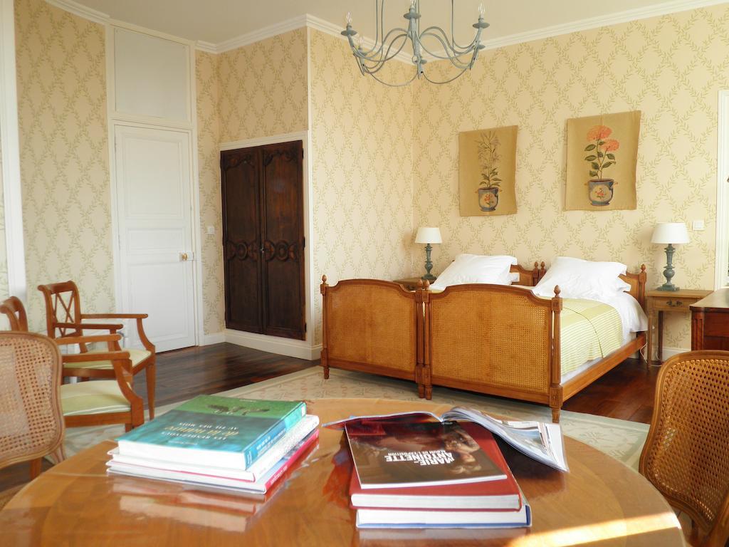 Chateau De La Marronniere Bed & Breakfast Aizenay ห้อง รูปภาพ